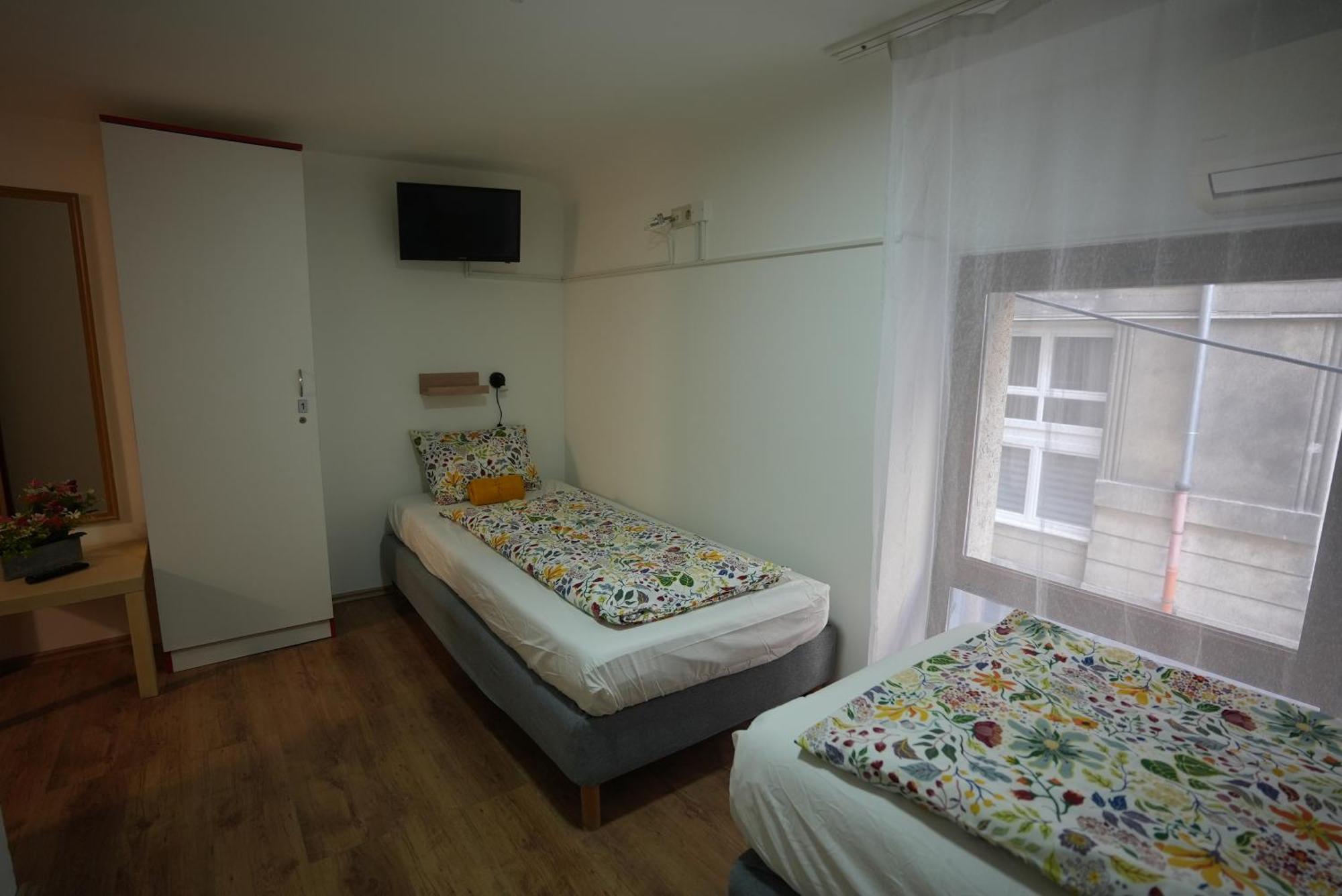 Center Hostel And Guest House Budapest Exteriör bild